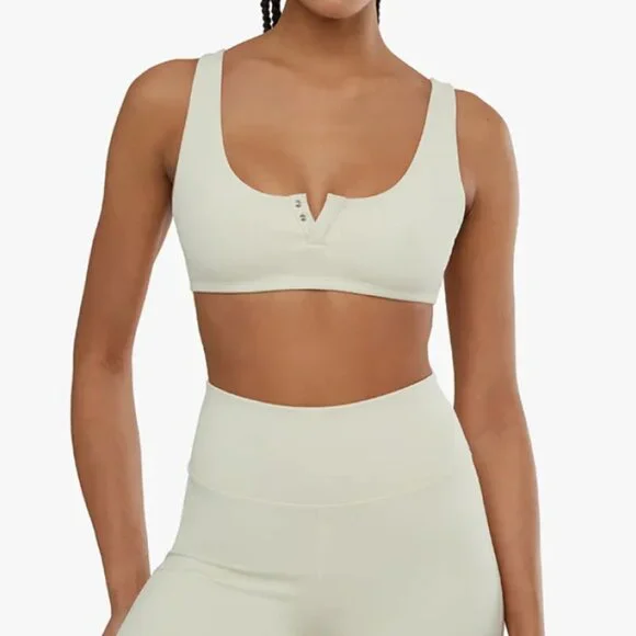 NWT WeWoreWhat Snap Sports Bra Size M